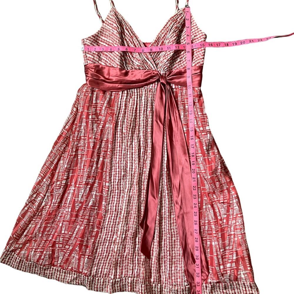 BCBG Max Azria Coral and Cream Pleated V-Neck Sundress size 8 - Picture 10 of 11